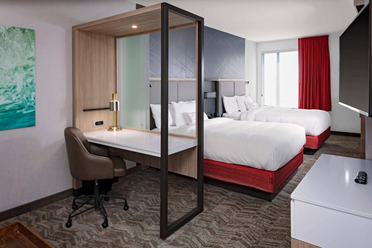 Springhill Suites By Marriott Kansas City Plaza Exteriör bild